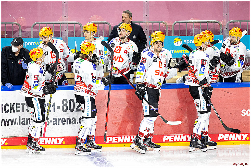 PENNY DEL;  Koelner Haie - Fischtown Pinguins Bremerhaven; Koeln, 12.02.2021